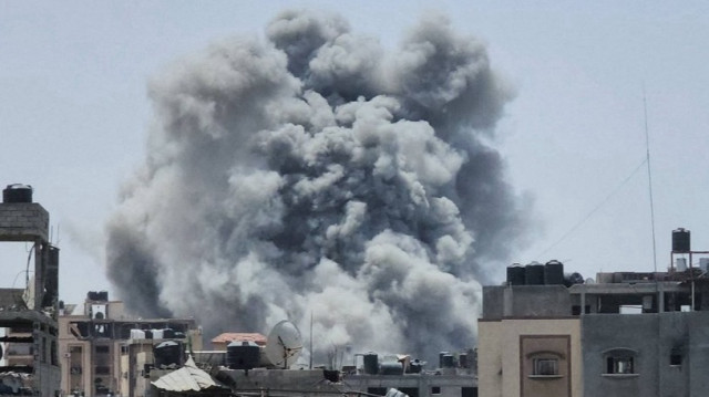 ثالث أيام العيد.. استشهاد 11 فلسطينيا برصاص وقصف إسرائيلي في غزة 
