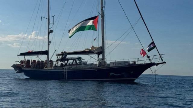 Le Madleen, un voilier de la Coalition de la flottille pour la liberté (Freedom Flotilla Coalition), est parti le 1er juin courant de Sicile en direction de Gaza pour apporter de l'aide humanitaire et briser le blocus israélien imposé à l'enclave palestinienne menacée de famine.