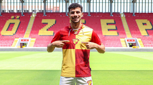 Göztepe, 19 yaşındaki Ürdünlü forvet İbrahim Sabra'yı kadrosuna kattı.

