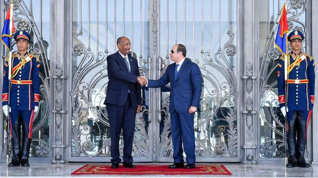 Le Président du Soudan, Abdel Fattah al-Burhan, et le Président égyptien, Abdel Fattah al-Sissi, le 28 août 2023, au Caire.