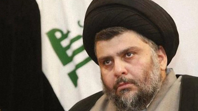 مقتدى الصدر ينسحب من العمل السياسي لهذا السبب