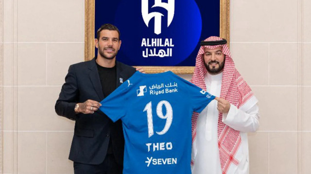 الهلال السعودي يضم الدولي الفرنسي ثيو هيرنانديز