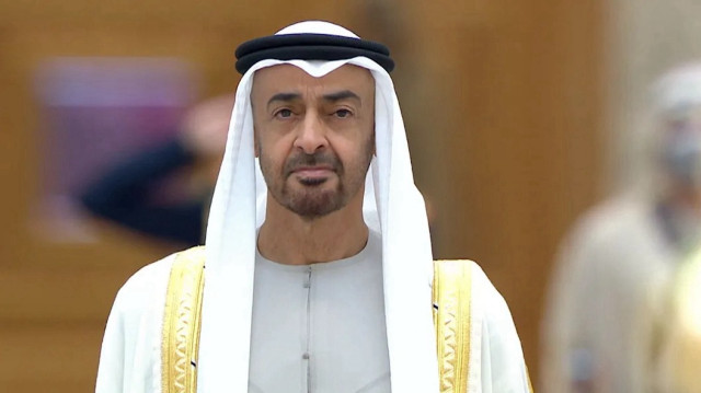 رئيس الإمارات يؤكد أهمية الحوار والحلول السلمية بين أذربيجان وأرمينيا