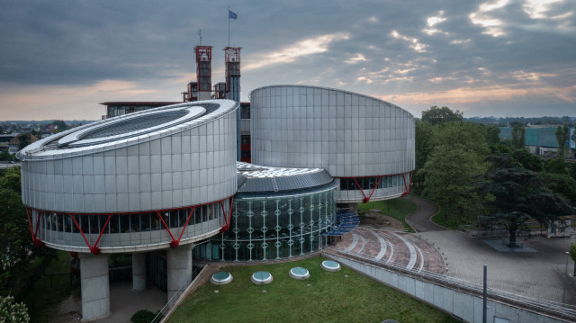 Cette photographie montre le bâtiment de la Cour européenne des droits de l'homme, à Strasbourg, dans l'est de la France, le 8 mai 2024.