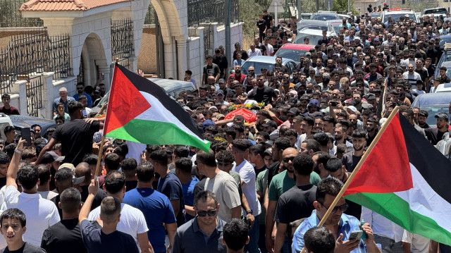 الضفة.. تشييع فلسطينيين قتلهما مستوطنون في بلدة "سنجل" الجمعة
