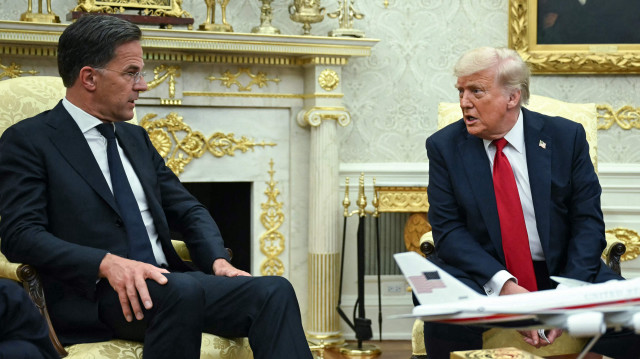 Oval Ofis'te Mark Rutte'yi ağırlayan Donald Trump.