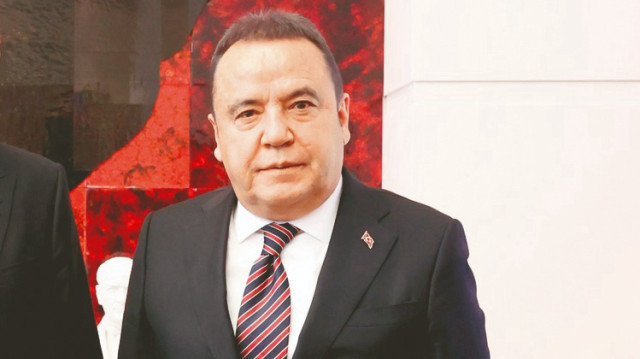 Muhittin Böcek.