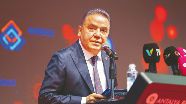 Muhittin Böcek