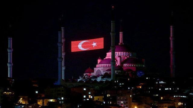 Gece yarısı Türkiye’de aynı anda yükselecek