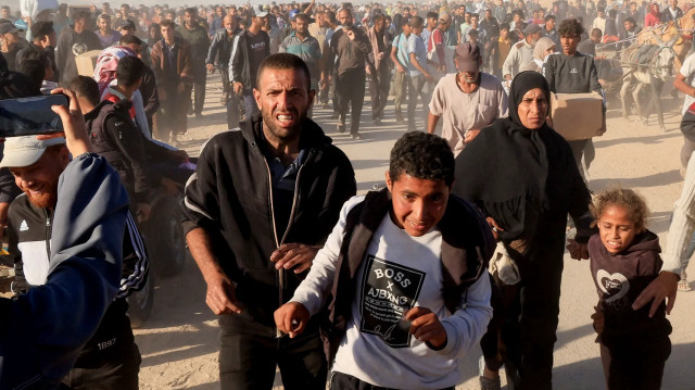 حكومة غزة: موظفو مؤسسة المساعدات الأمريكية قتلوا المجوعين خنقا