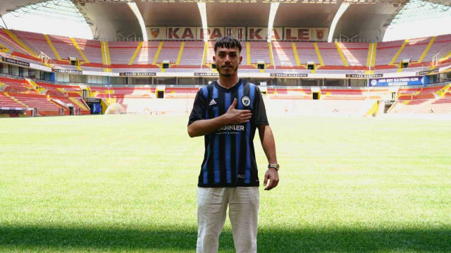 Ethem Balcı yeni takımının formasını giydi. 