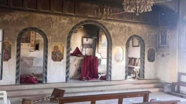 سوريا.. مجهولون يضرمون النار بكنسية تاريخية في السويداء