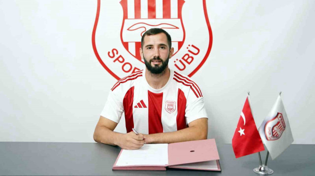 27 yaşındaki Hırvat oyuncu iki yıllık sözleşme imzaladı.