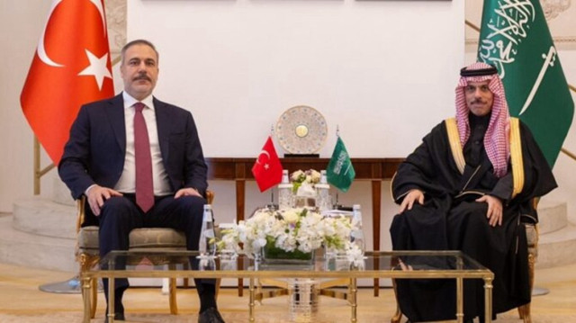 وزير خارجية تركيا يبحث مع نظيره السعودي العدوان الإسرائيلي على سوريا