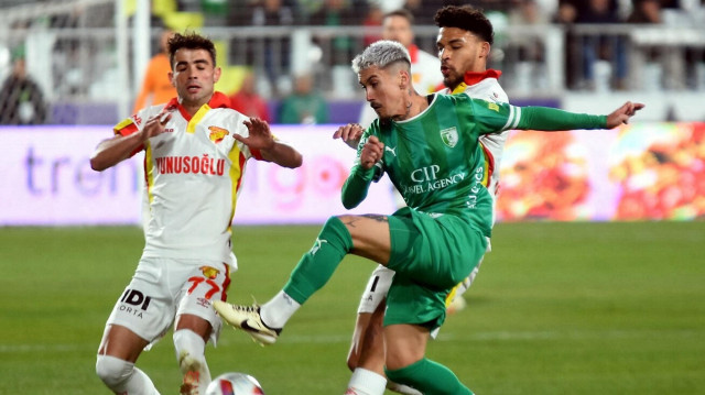 Geçen sezon Ege ekibinde 32 Süper Lig maçına çıkan Cenk 2 bin 524 dakika süre alıp 1 kez de ağları havalandırdı.