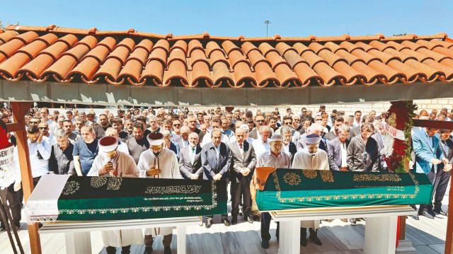 Taziyelerin Zeytinburnu Millet Camisi Taziye Evi'nde kabul edildi.