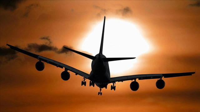İran hava sahası uluslararası transit uçuşlara 24 saat açıldı
