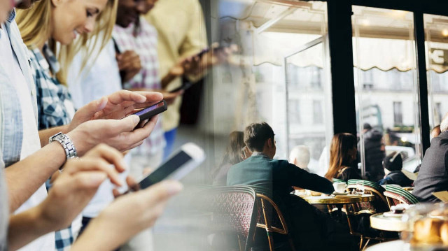  Ticaret Bakanlığınca hazırlanan taslak düzenlemeye göre, lokanta, restoran, kafe gibi işletmelerde sunulan hizmet fiyatlarının tüketiciler tarafından kolayca karşılaştırılması için fiyat listelerinin internet ortamında yayınlanmasını sağlayacak bir sistem kurulacak
