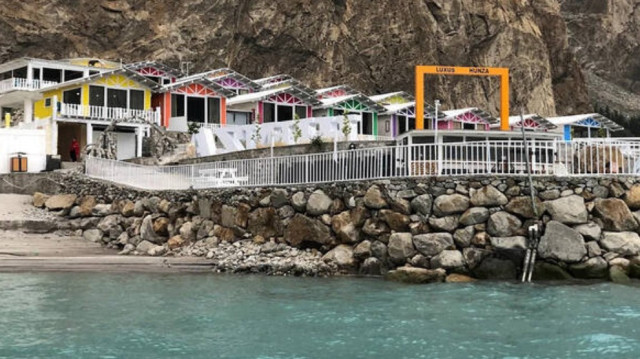 گلگت بلتستان میں ہوٹلوں اور گیسٹ ہاؤسز کی تعمیر نے ماحولیاتی تباہی کے شدید خدشات کو جنم دیا ہے۔