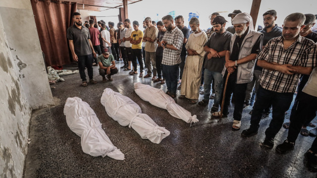 Les funérailles des victimes suite à une attaque israélienne dans le quartier Tuffah, le 18 juilllet 2025.