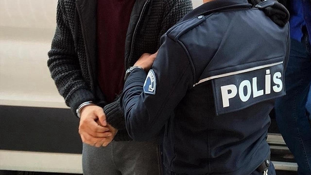 Balıkesir'de açık cezaevinden firar eden 3 hükümlü denizde yakalandı