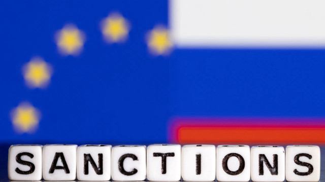Послы ЕС согласовали 18-й пакет санкций против России.
