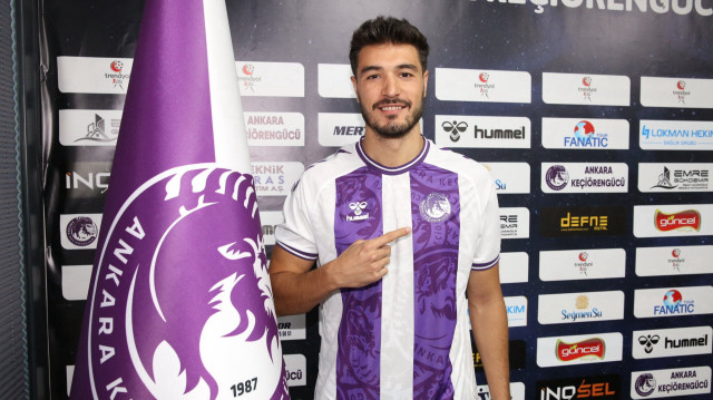Abdullah Çelik, geçen sezon Arnavutköy Belediyesi Futbol Kulübünde forma giydi.