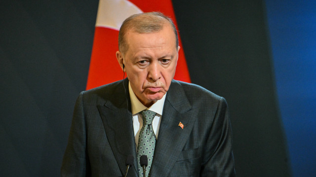 Le président turc Recep Tayyip Erdogan donne une conférence de presse conjointe avec la Première ministre italienne, dans le cadre de sa visite à la Villa Doria Pamphili à Rome, le 29 avril 2025. 