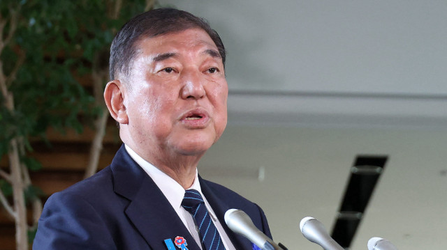 Le Premier ministre japonais Shigeru Ishiba répond aux questions des journalistes sur les hausses de tarifs douaniers américains au bureau du Premier ministre à Tokyo, le 8 juillet 2025.