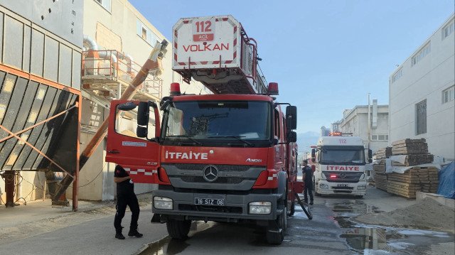 İş yerinde hasara neden olan yangının çıkış nedeninin tespiti için çalışma başlatıldı.