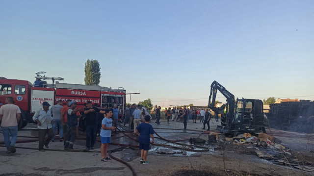 Yangın, tesiste hasara yol açtı.