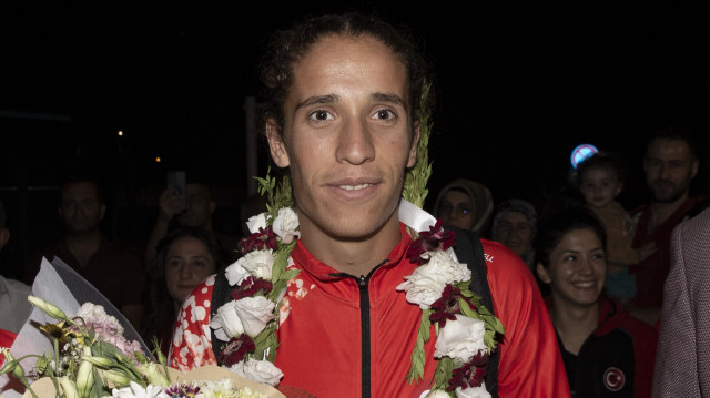 Dilek Koçak, kadınlar 1500 metrede 4:08.79'lik derece yaptı.