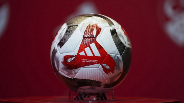 Türkiye Futbol Federasyonu (TFF) ile adidas arasında üç sezonluk resmi futbol topu sponsorluğu anlaşması imzalandı.