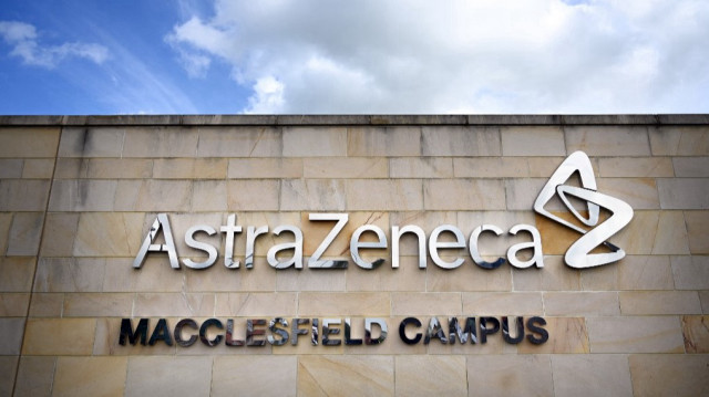 L'extérieur des bureaux de la société pharmaceutique AstraZeneca à Macclesfield, dans le centre de l'Angleterre.