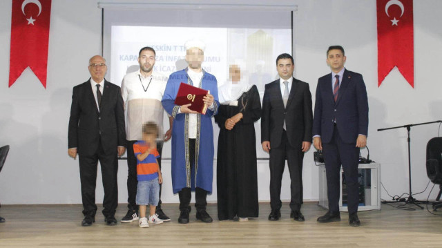 12 ayda Kur'an-ı Kerim'i ezberleyerek hafız oldu