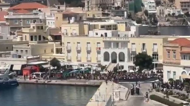 اليونان.. مؤيدون لفلسطين يتظاهرون ضد وصول سياح إسرائيليين
