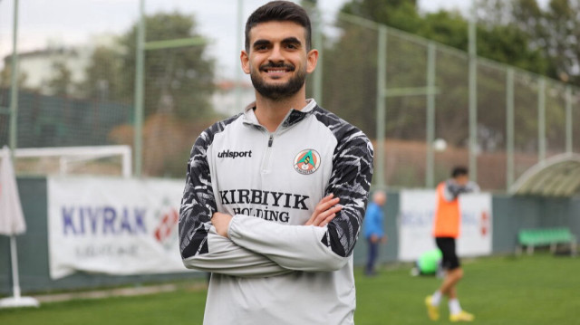 Fatih Aksoy, Beşiktaş'tan Alanyaspor'a transfer olmuştu.