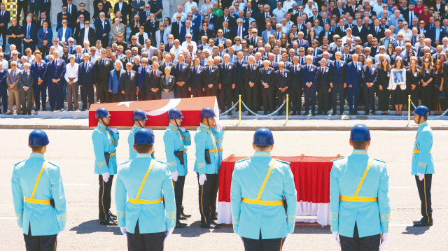 Mehmet Altan Öymen'in cenaze töreni.