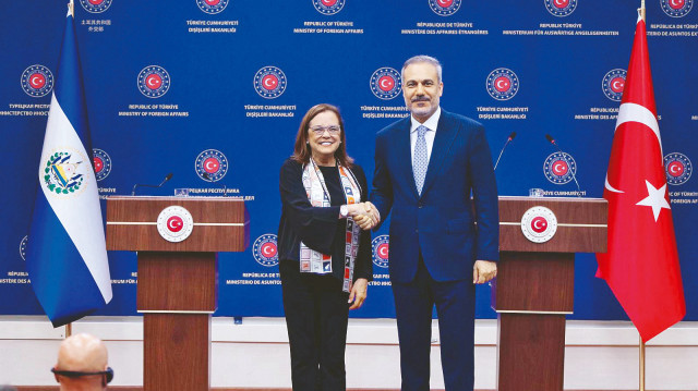 Alexandra Hill, Hakan Fidan.
