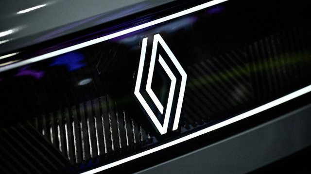 Le constructeur français tire profit de sa stratégie d’électrification, avec près de 44 % de ses ventes issues de véhicules électrifiés, dont la Renault 5 E-Tech en tête du marché européen.
