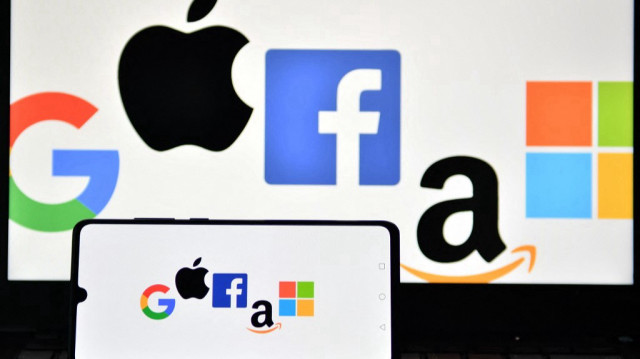 Londres envisage de désigner Apple et Google comme "sociétés stratégiques" pour encadrer leurs plateformes mobiles, à l’image de la législation européenne sur les géants du numérique.