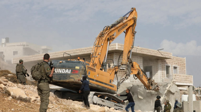 الضفة.. جيش الاحتلال الإسرائيلي يهدم 7 مساكن ومنشآت بالأغوار