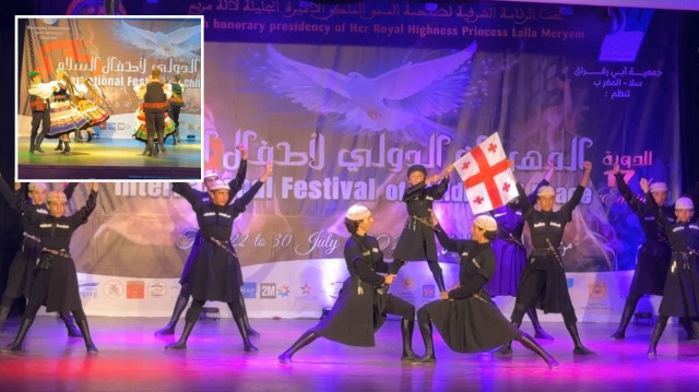 Fas’ın Sale kentinde düzenlenen 17’nci Dünya Barış Çocukları Festivali açılış töreniyle başladı.

