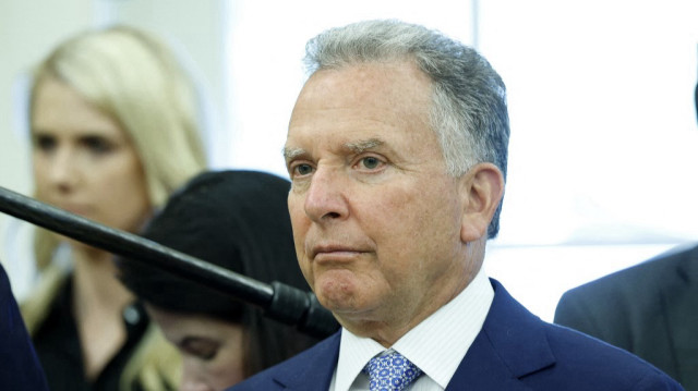  Steve Witkoff, envoyé spécial des États-Unis au Moyen-Orient, assiste à une réunion entre le président américain Donald Trump et le secrétaire général de l'OTAN Mark Rutte dans le bureau ovale de la Maison Blanche, le 14 juillet 2025 à Washington, DC. M. Trump rencontre M. Rutte un jour après avoir annoncé que les États-Unis enverraient des missiles de défense aérienne Patriot à l'Ukraine pour l'aider à se défendre contre l'intensification des attaques aériennes de la Russie.