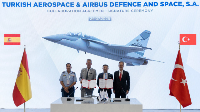 Le partenariat officialisé à l’IDEF 2025 vise à intégrer jusqu’à 30 avions d’entraînement Hurjet dans l’armée de l’air espagnole, avec des livraisons prévues à partir de 2028.