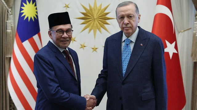 أردوغان يبحث مع رئيس وزراء ماليزيا علاقات البلدين وقضايا دولية