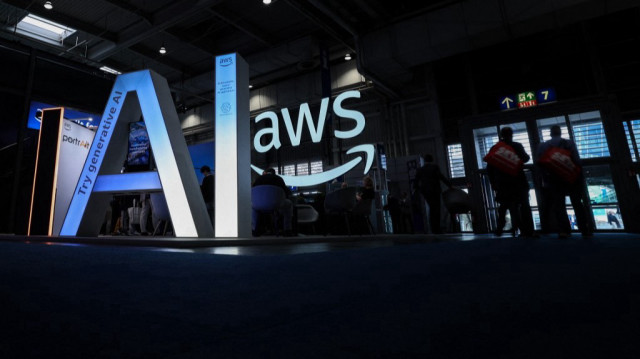 La décision de fermer le centre de recherche AWS à Shanghai s'inscrit dans une réorganisation stratégique d’Amazon face à la rivalité technologique croissante entre la Chine et les États-Unis.
