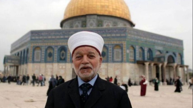 شرطة الاحتلال الإسرائيلي تبعد خطيب الأقصى محمد حسين عن المسجد حتى الأحد 