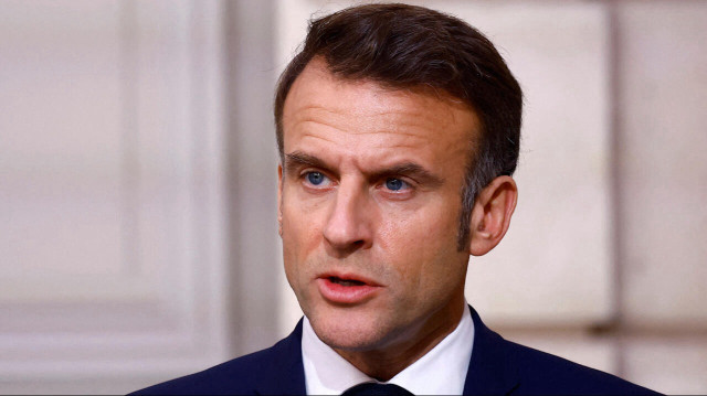Macron.