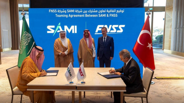 "FNSS" التركية توقع اتفاقية لتوطين صناعة الأنظمة الأرضية بالسعودية

